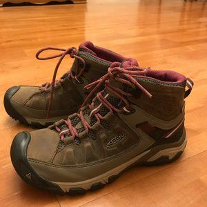 Keen Targhee Mid Hiking Boots